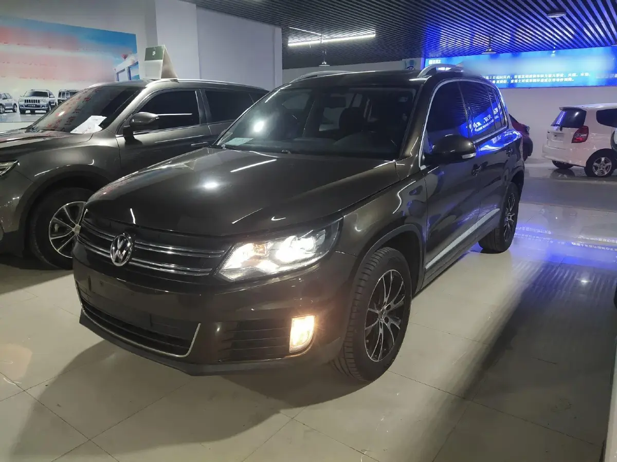 2015 Volkswagen Tiguan 1.8T 160HP L4 6AT
