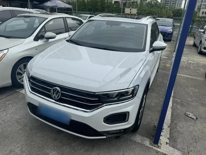 2019 Volkswagen T-Roc 1.4T 150HP L4 7DCT