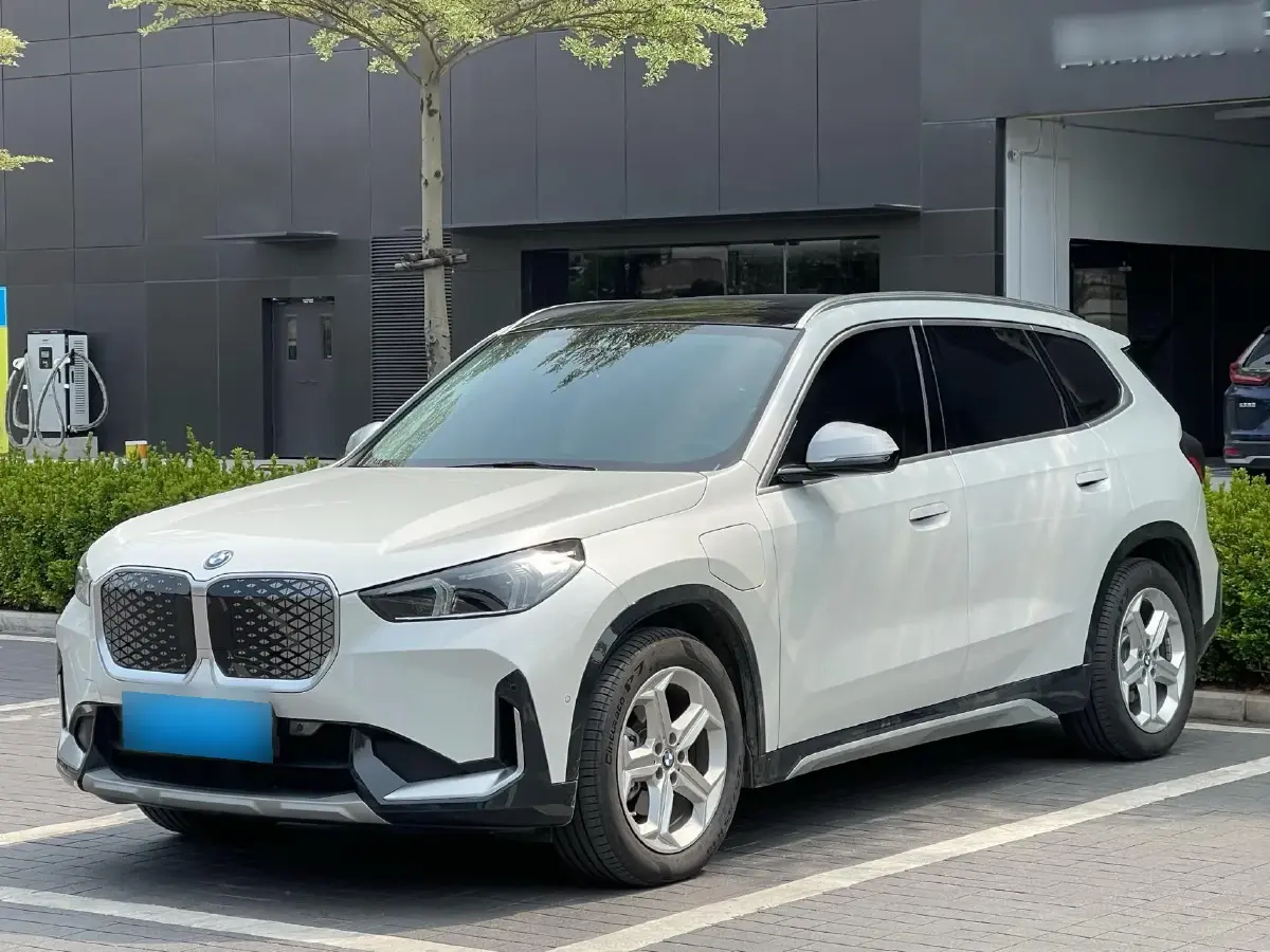 2023 BMW iX1 BEV
