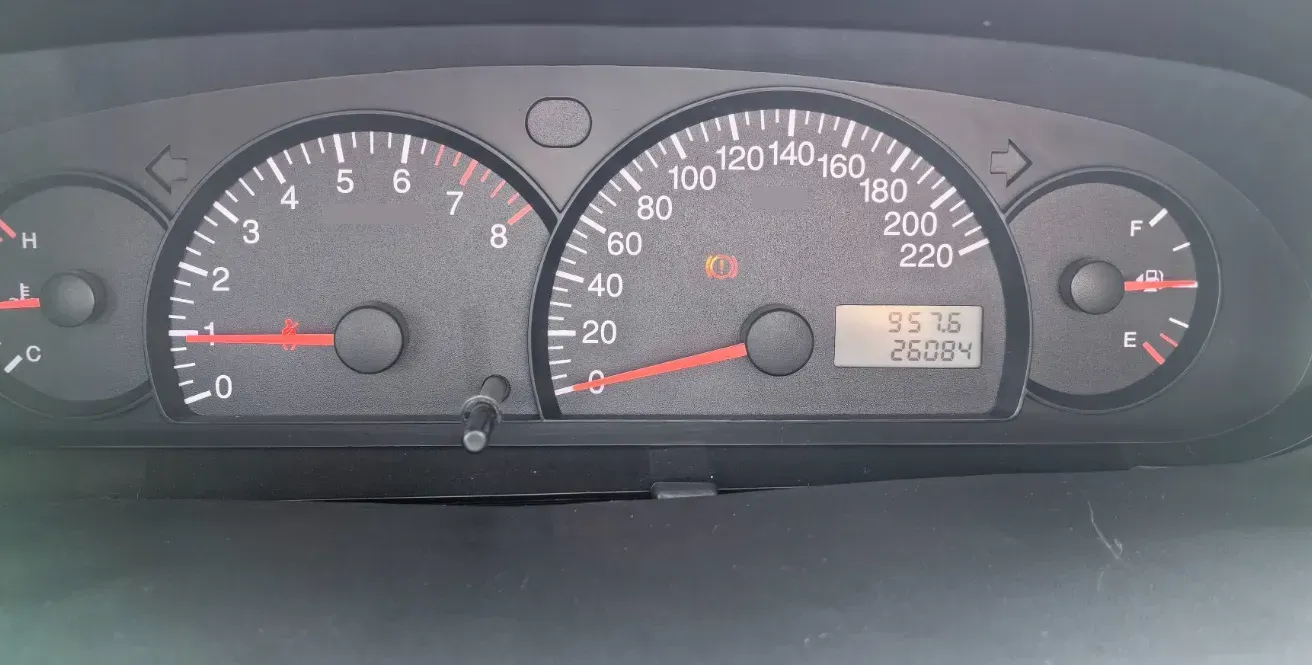 2013 Geely KingKong 1.5L 94HP L4 5MT,autocango,china used car exporter,china ev exporter,chinese used car exporter,chinese used ev exporter