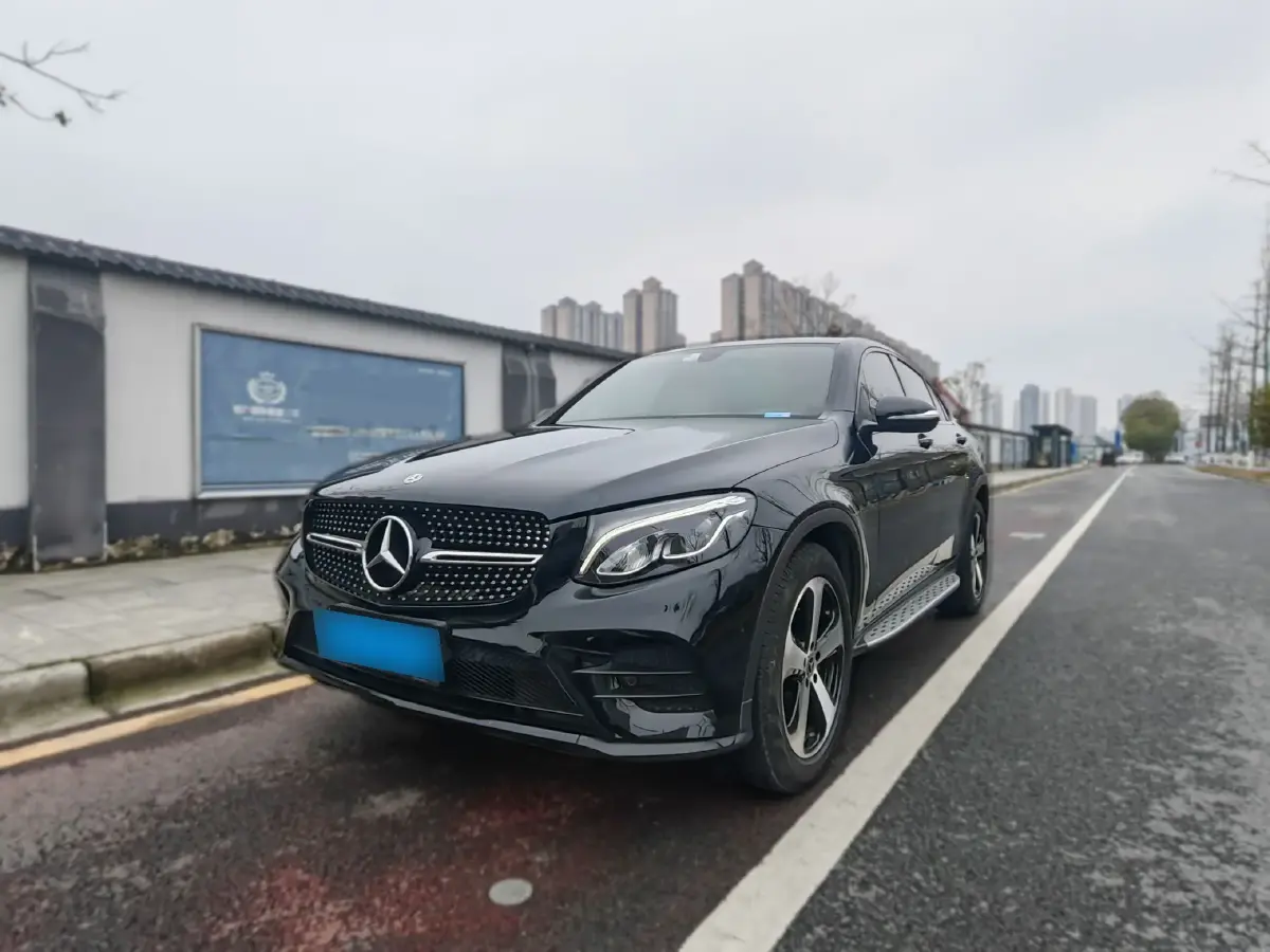 2019 Mercedes-Benz GLC Coupe 2.0T 184HP L4 9AT
