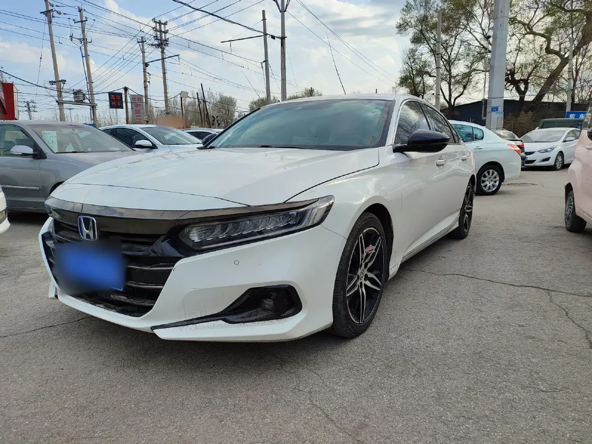 2022 Honda Accord 2.0L 146HP L4 E-CVT Hybrid