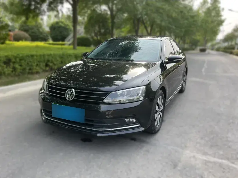 2018 Volkswagen Sagitar 1.2T 110HP L4 7DCT
