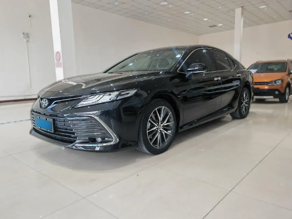 2021 Toyota Camry 2.5L 209HP L4 8AT