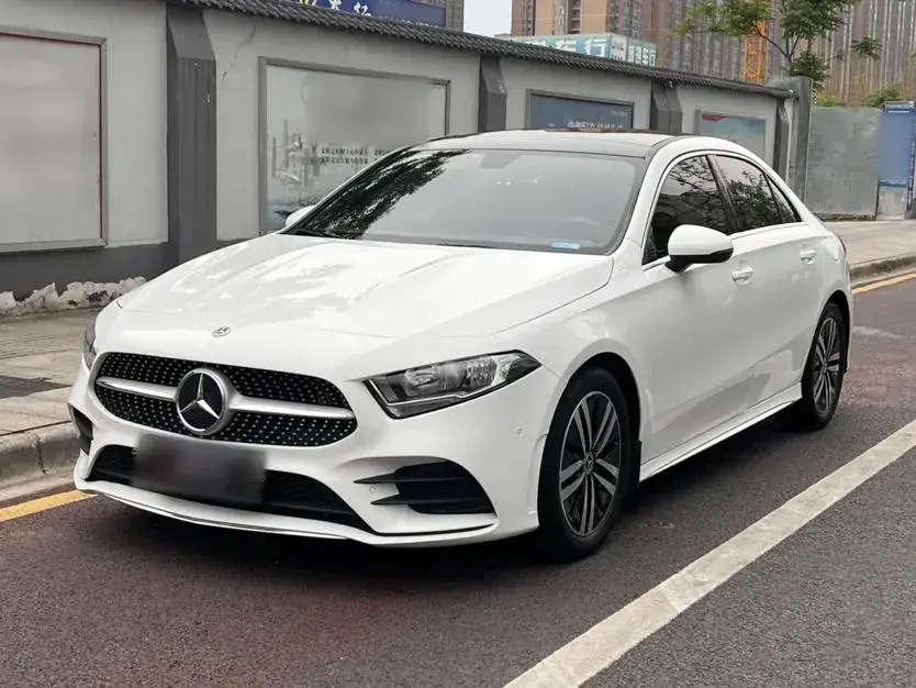 2019 Mercedes-Benz A Class 1.3T 136HP L4 7DCT