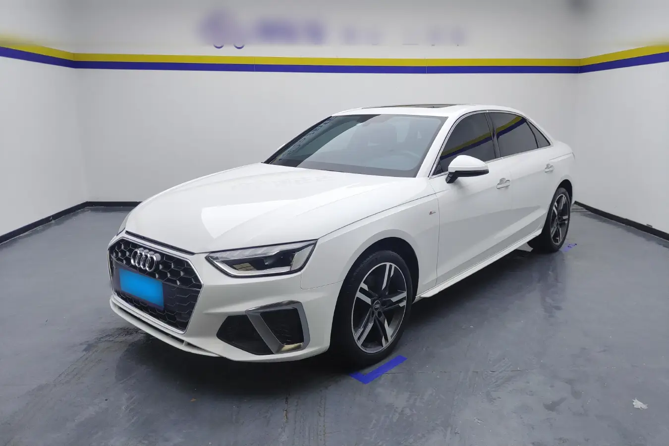 2022 Audi A4L 2.0T 190HP L4 7DCT