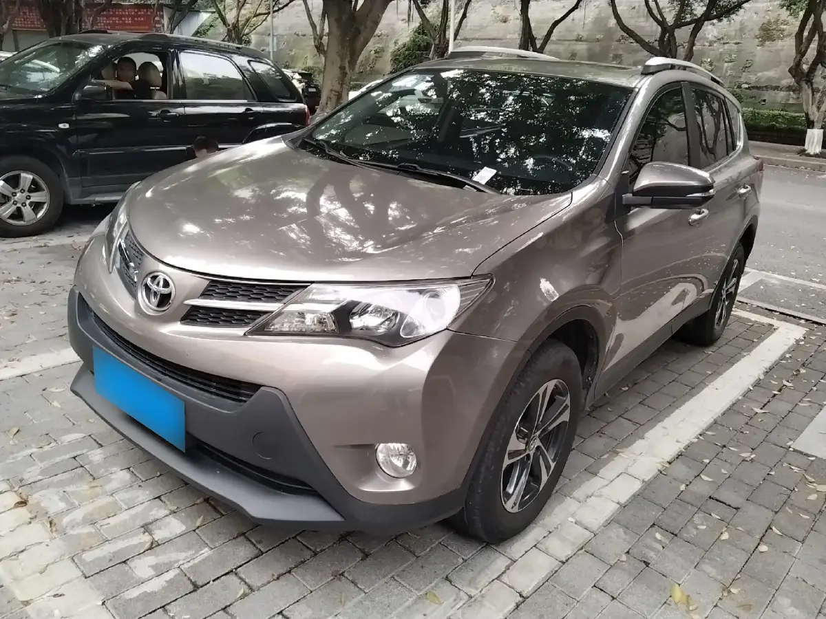 2015 Toyota RAV4 2.0L 147HP L4 CVT