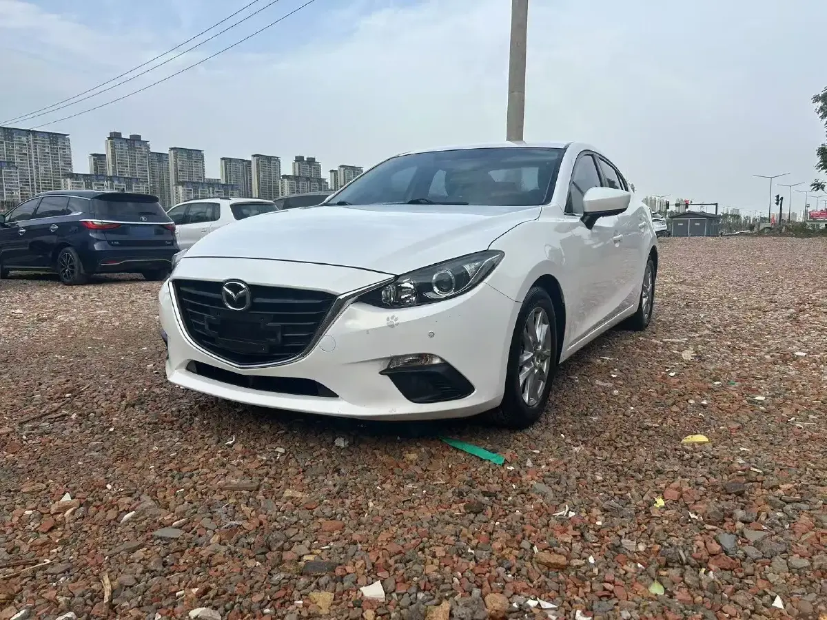 2014 Mazda 3 Axela 1.5L 117HP L4 6MT