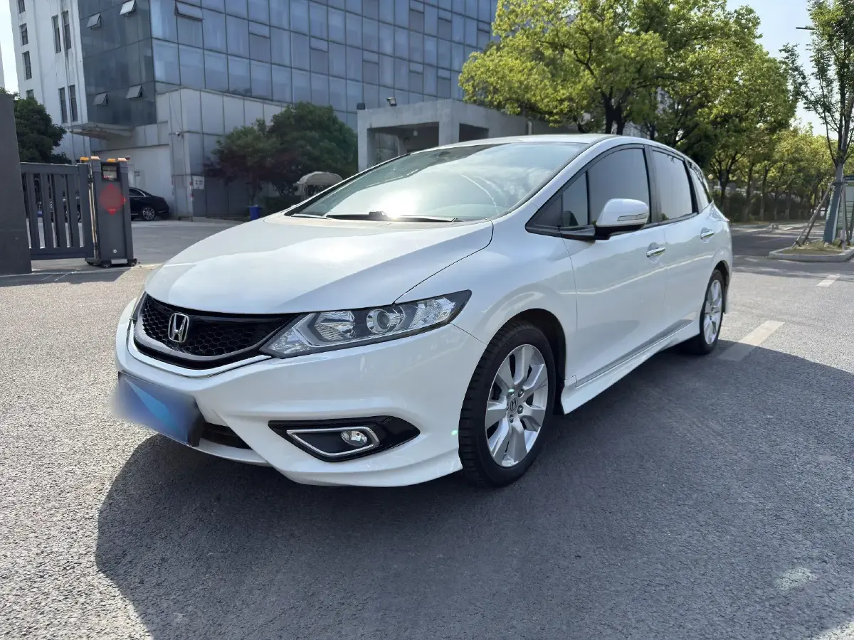 2016 Honda Jade 1.8L 141HP L4 CVT
