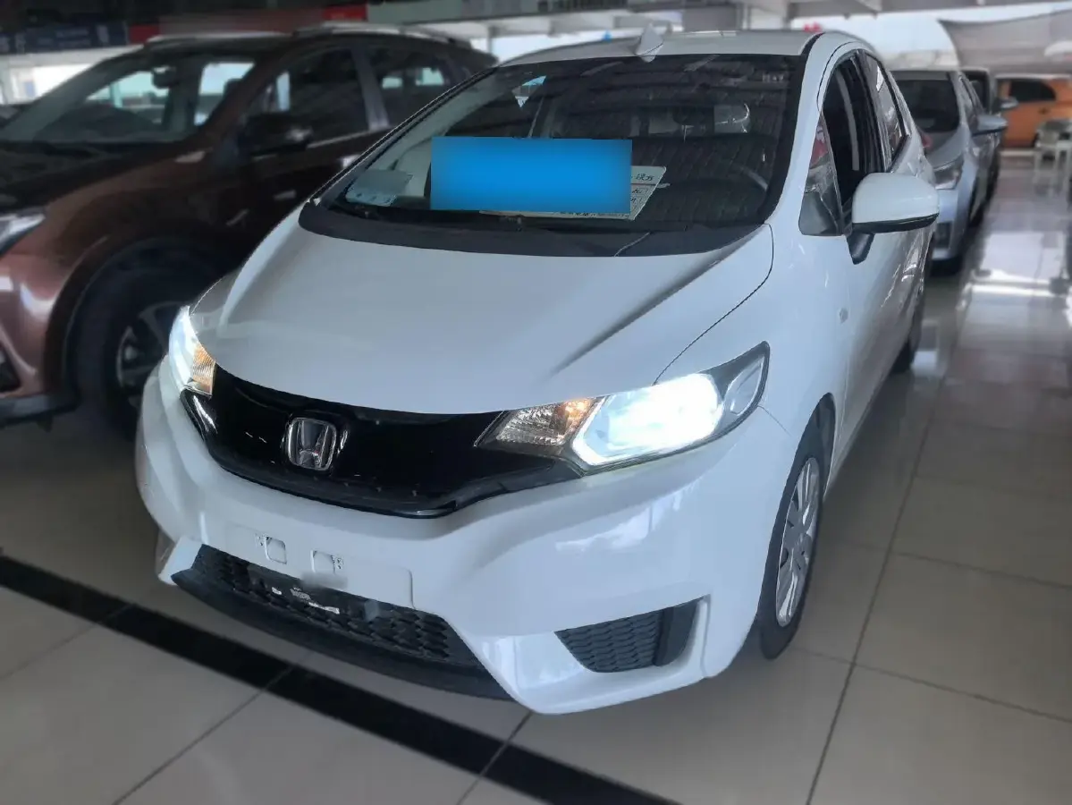 2014 Honda Fit 1.5L 131HP L4 CVT