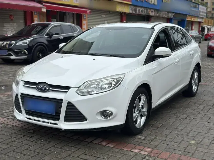 2012 Ford Focus 1.6L 125HP L4 6DCT