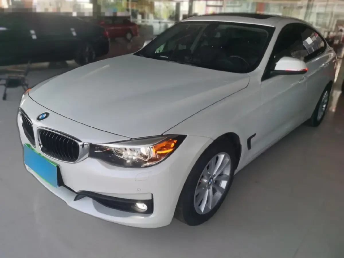 2017 BMW 3 Series GT 2.0T 184HP L4 8AT