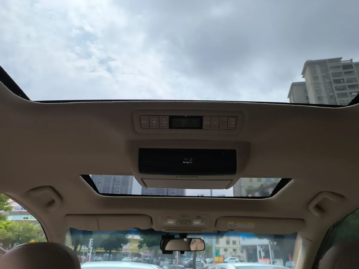 2012 Toyota Previa 2.4L 170HP L4 CVT,autocango,china used car exporter,china ev exporter,chinese used car exporter,chinese used ev exporter