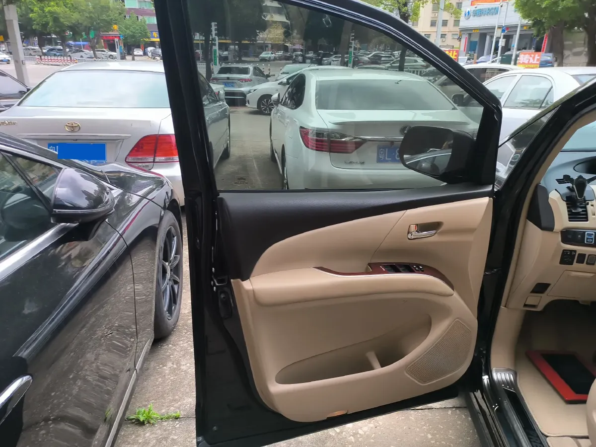 2012 Toyota Previa 2.4L 170HP L4 CVT,autocango,china used car exporter,china ev exporter,chinese used car exporter,chinese used ev exporter