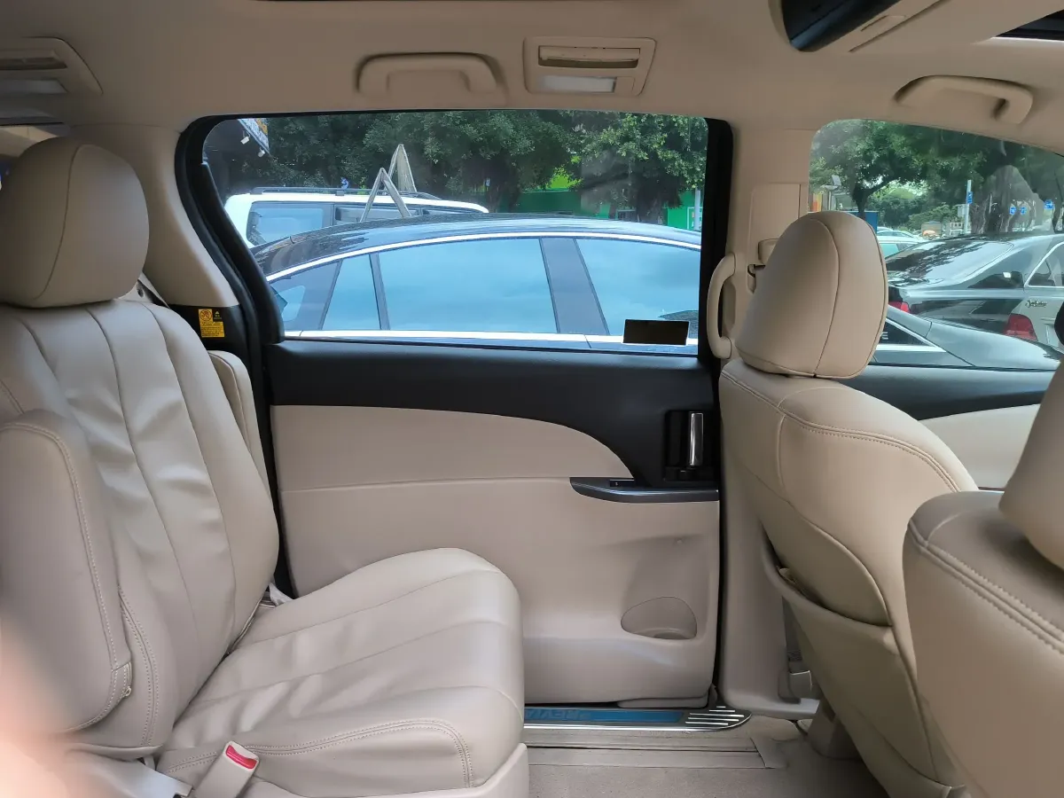 2012 Toyota Previa 2.4L 170HP L4 CVT,autocango,china used car exporter,china ev exporter,chinese used car exporter,chinese used ev exporter