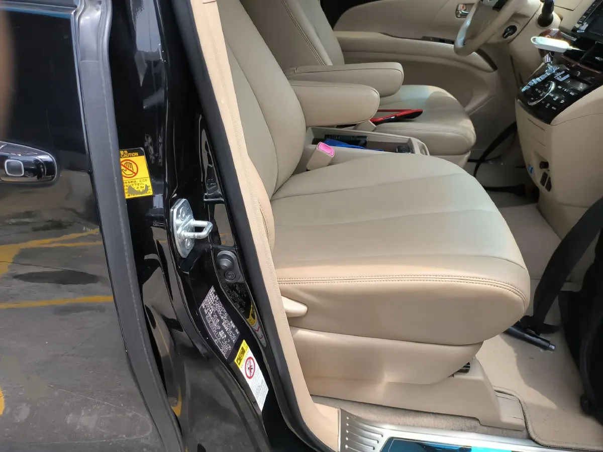 2012 Toyota Previa 2.4L 170HP L4 CVT,autocango,china used car exporter,china ev exporter,chinese used car exporter,chinese used ev exporter