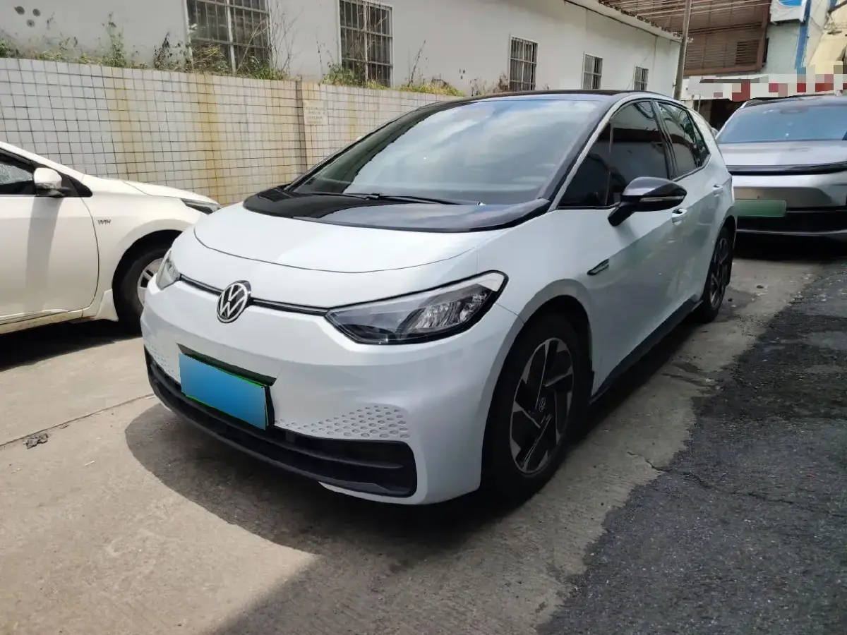 2023 Volkswagen ID.3 BEV 52.8KWH