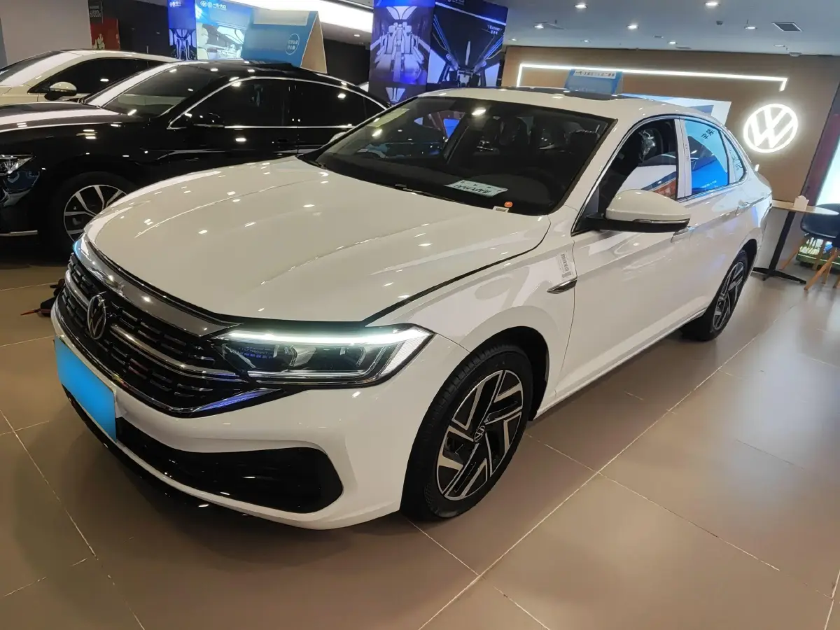 2024 Volkswagen Sagitar 1.5T 160HP L4 7DCT
