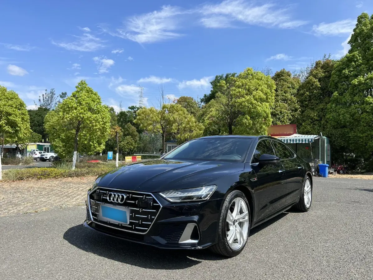 2024 Audi A7L 2.0T 245HP L4 7DCT