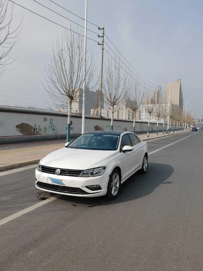 2015 Volkswagen Lamando 1.4T 150HP L4 7DCT