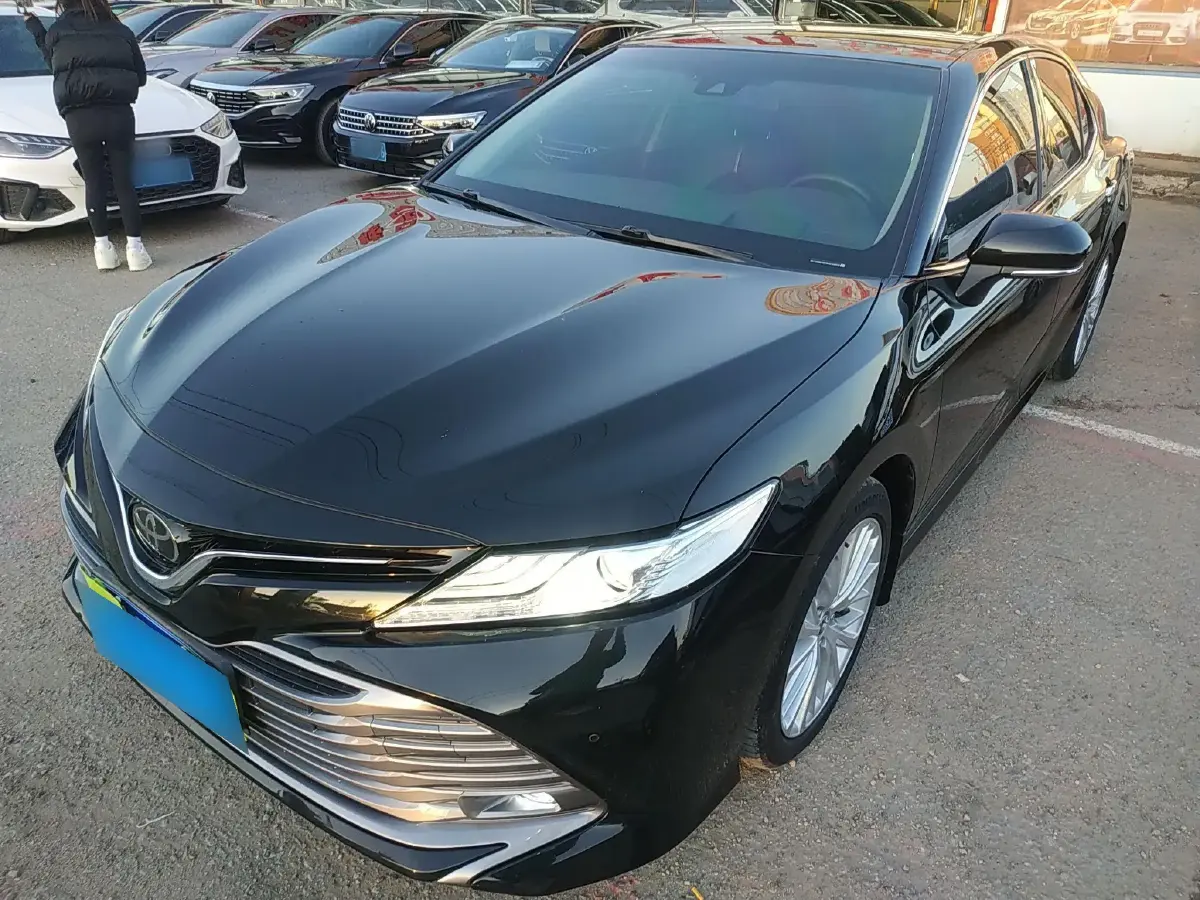 2019 Toyota Camry 2.5L 209HP L4 8AT