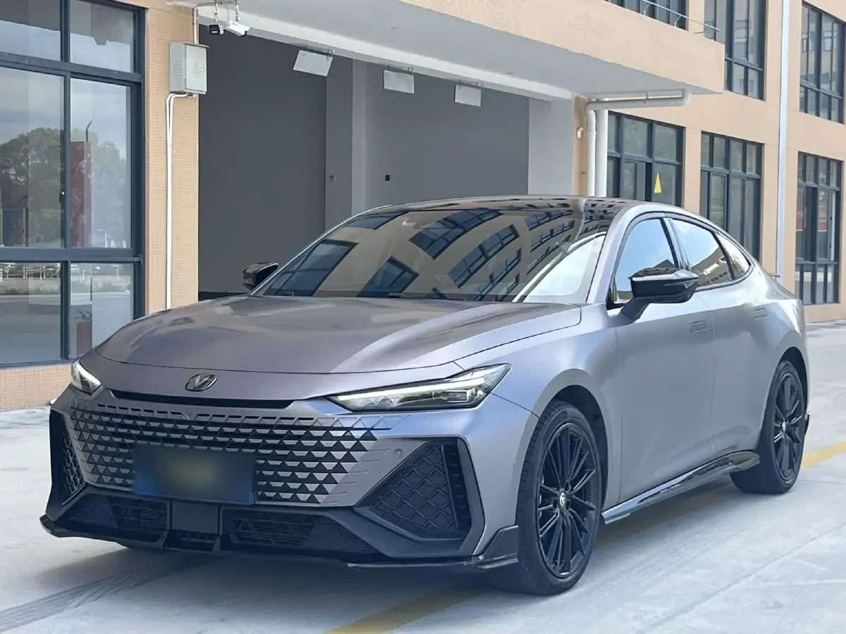 2022 ChangAn UNI-V 2.0T 233HP L4 8AT