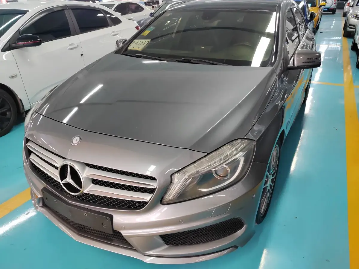 2015 Mercedes-Benz A Class 1.6T 156HP L4 7DCT