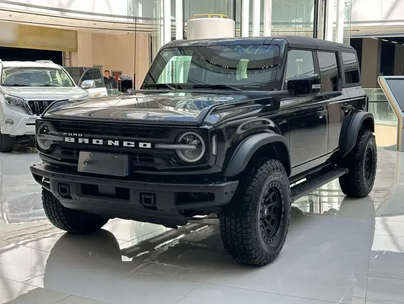 2024 Ford Bronco 2.3T 275HP L4 10AT,autocango,china used car exporter,china ev exporter,chinese used car exporter,chinese used ev exporter