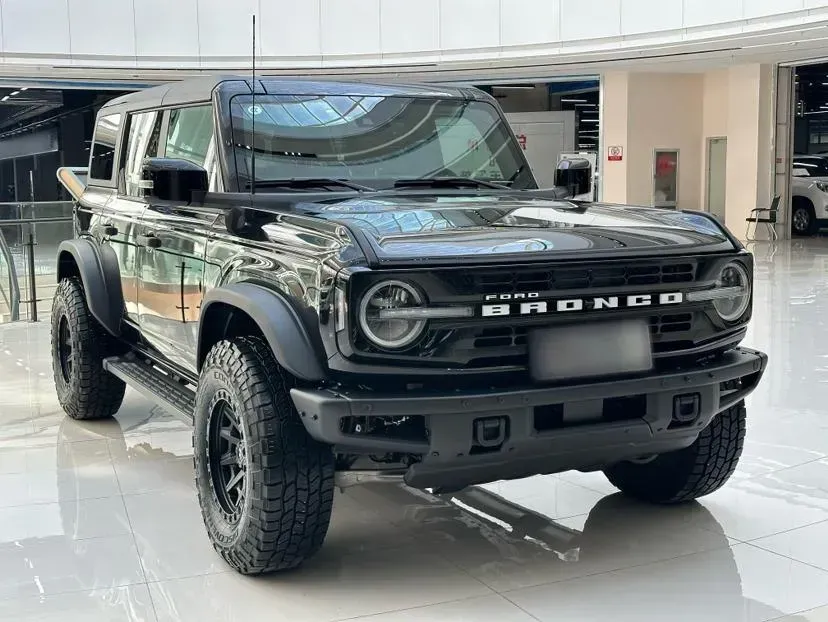2024 Ford Bronco 2.3T 275HP L4 10AT,autocango,china used car exporter,china ev exporter,chinese used car exporter,chinese used ev exporter