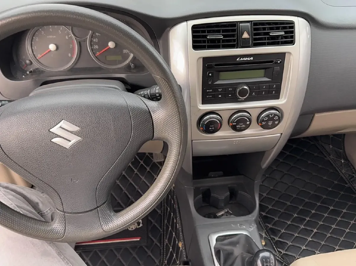 2013 Suzuki Liana 1.4L 101HP L4 5MT,autocango,china used car exporter,china ev exporter,chinese used car exporter,chinese used ev exporter