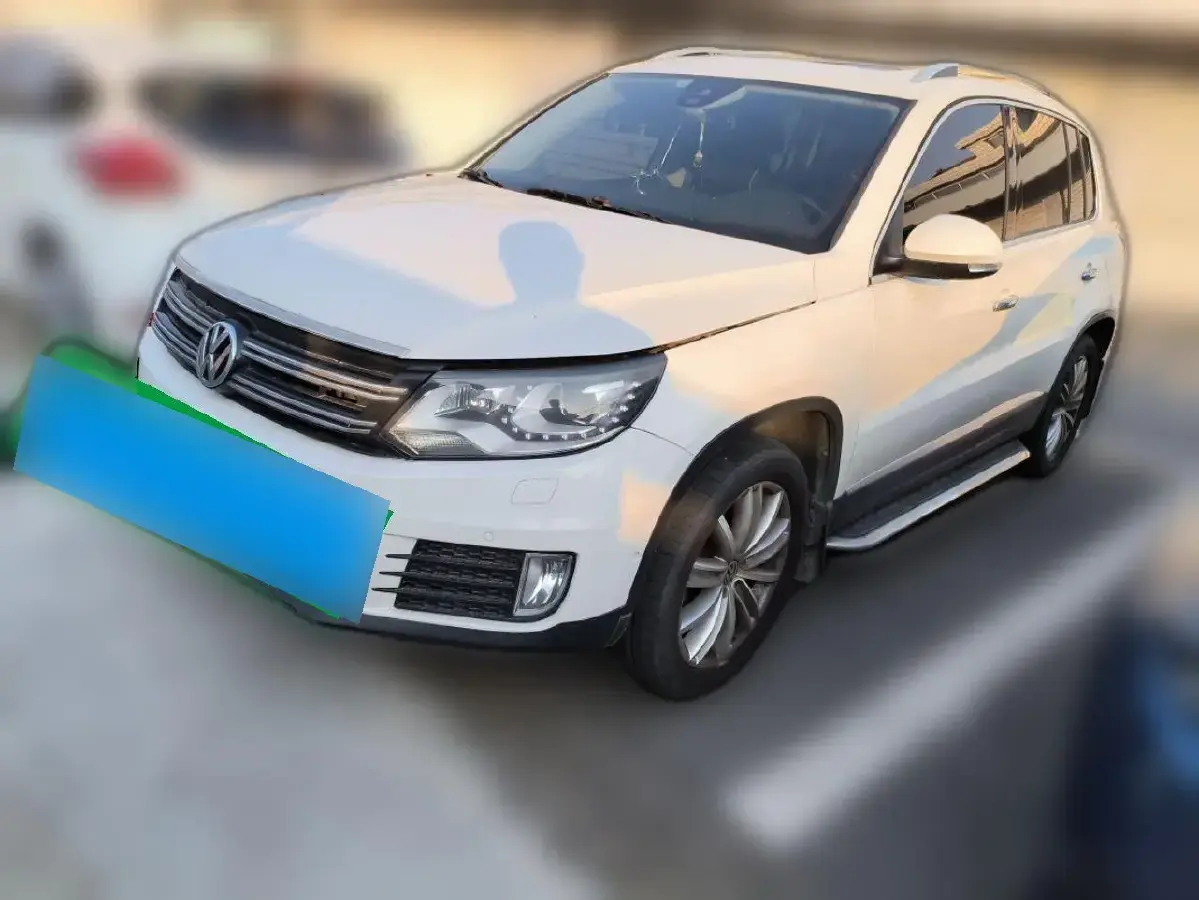 2013 Volkswagen Tiguan 2.0T 200HP L4 6AT