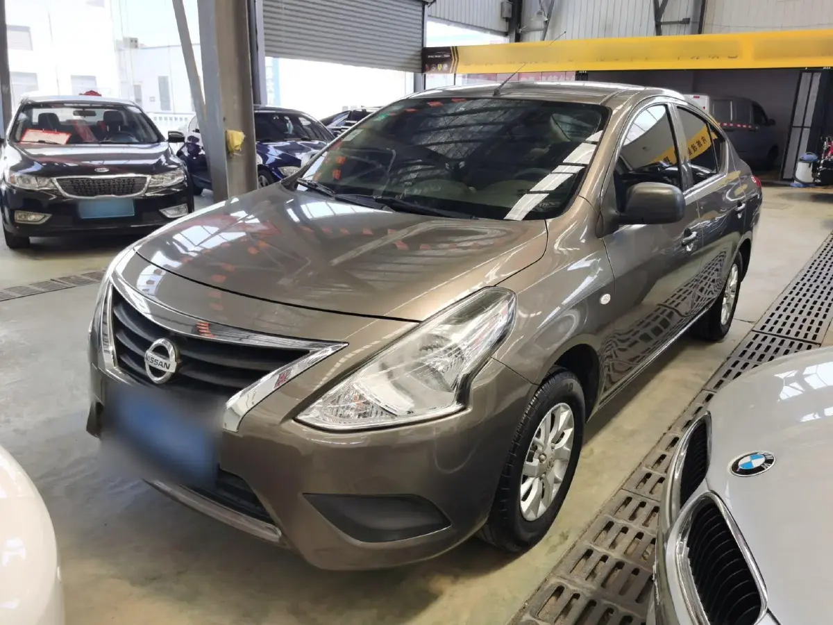 2015 Nissan Sunny 1.5L 112HP L4 5MT