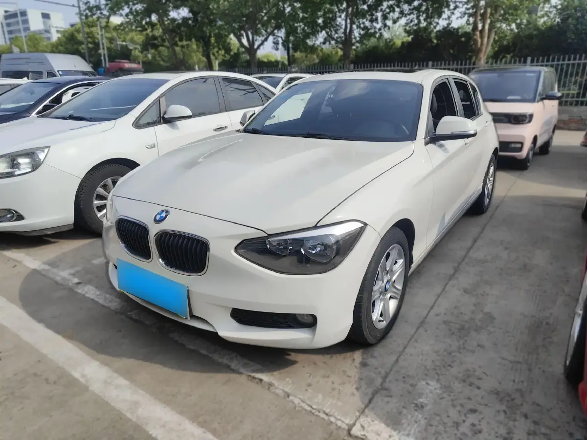 2013 BMW 1 Series 1.6T 136HP L4 8AT