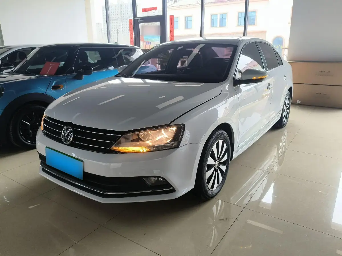 2018 Volkswagen Sagitar 1.4T 150HP L4 7DCT
