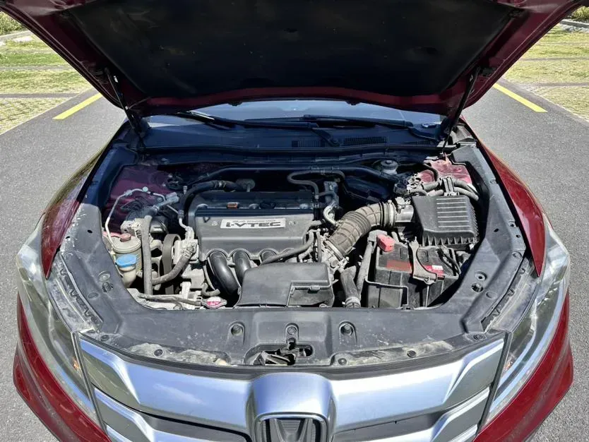 2014 Honda Crosstour 2.4L 197HP L4 5AT,autocango,china used car exporter,china ev exporter,chinese used car exporter,chinese used ev exporter