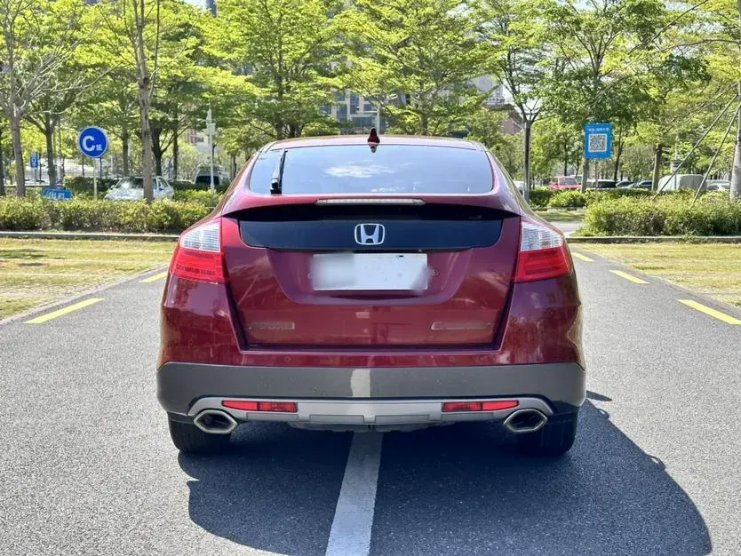 2014 Honda Crosstour 2.4L 197HP L4 5AT,autocango,china used car exporter,china ev exporter,chinese used car exporter,chinese used ev exporter