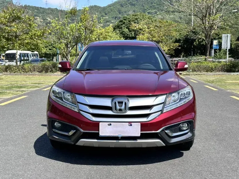 2014 Honda Crosstour 2.4L 197HP L4 5AT,autocango,china used car exporter,china ev exporter,chinese used car exporter,chinese used ev exporter