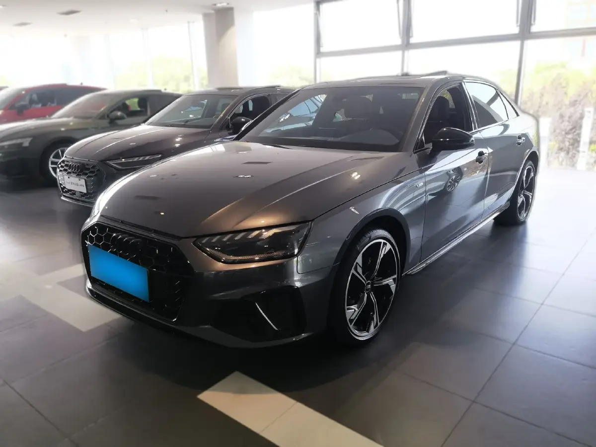 2024 Audi A4L 2.0T 190HP L4 7DCT