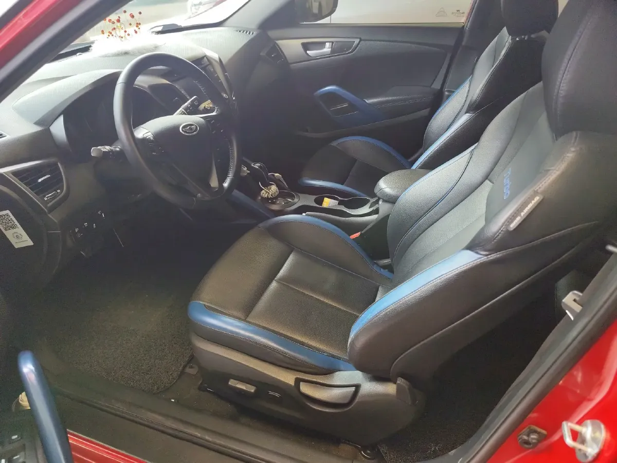 2012 Hyundai Veloster 1.6T 204HP L4 6AT,autocango,china used car exporter,china ev exporter,chinese used car exporter,chinese used ev exporter