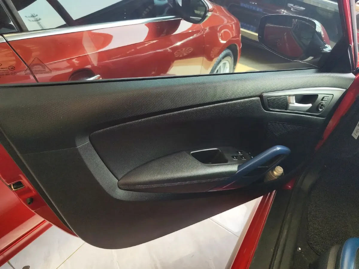 2012 Hyundai Veloster 1.6T 204HP L4 6AT,autocango,china used car exporter,china ev exporter,chinese used car exporter,chinese used ev exporter