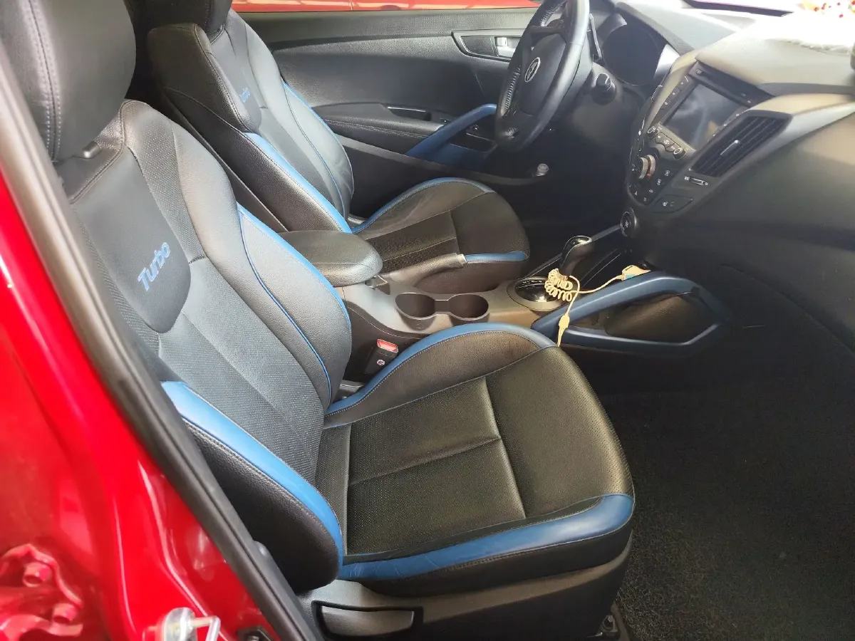 2012 Hyundai Veloster 1.6T 204HP L4 6AT,autocango,china used car exporter,china ev exporter,chinese used car exporter,chinese used ev exporter