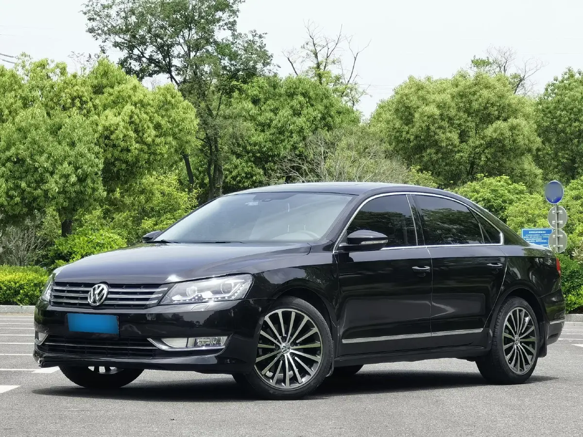 2014 Volkswagen Passat 2.0T 200HP L4 6DCT