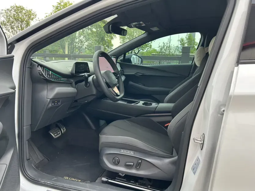 2024 Volkswagen ID.UNYX BEV 82.4KWH,autocango,china used car exporter,china ev exporter,chinese used car exporter,chinese used ev exporter