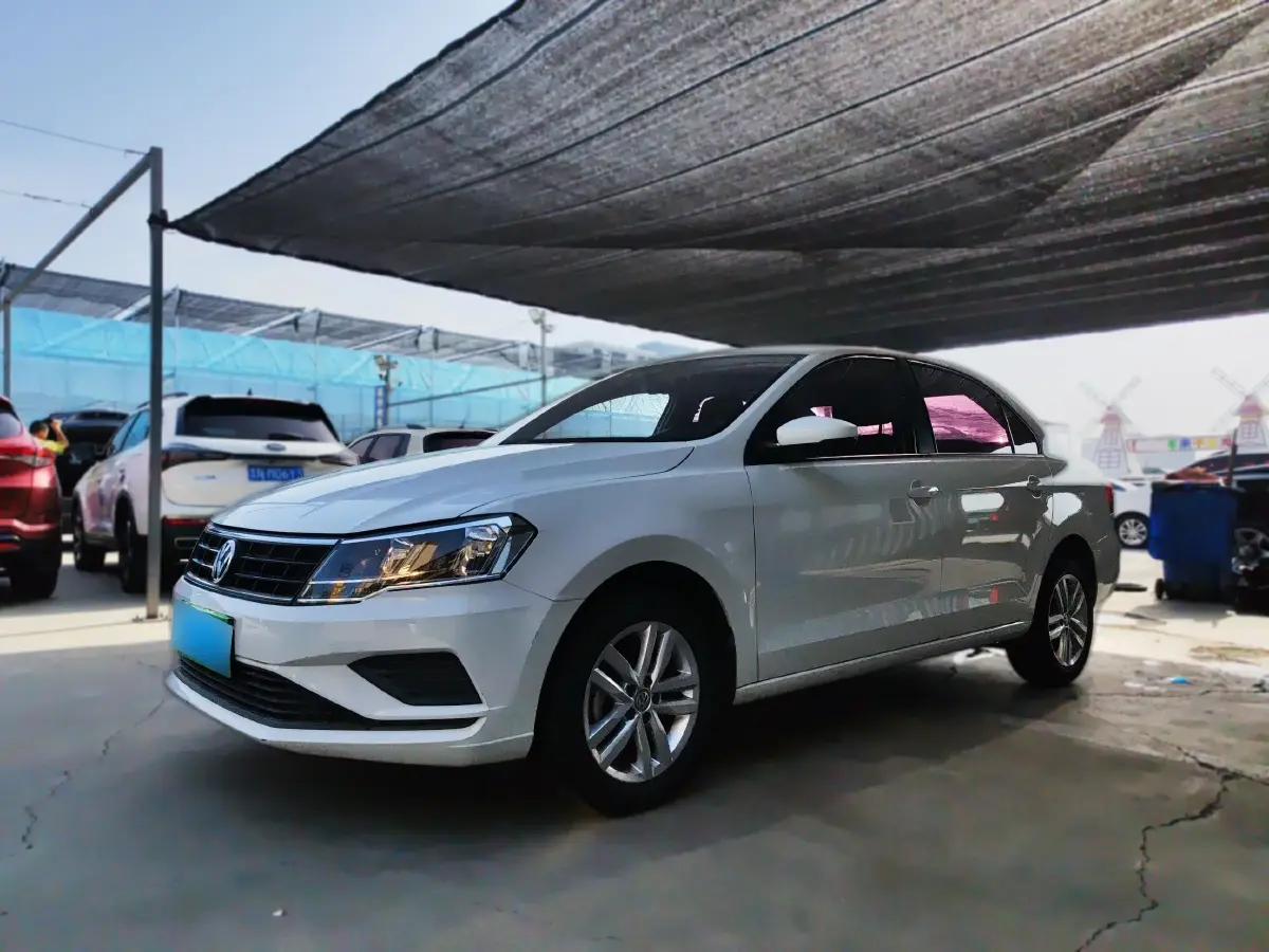 2019 Volkswagen Jetta 1.5L 110HP L4 5MT