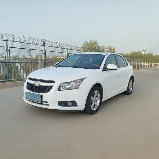 2013 Chevrolet Cruze 1.6L 121HP L4 5MT