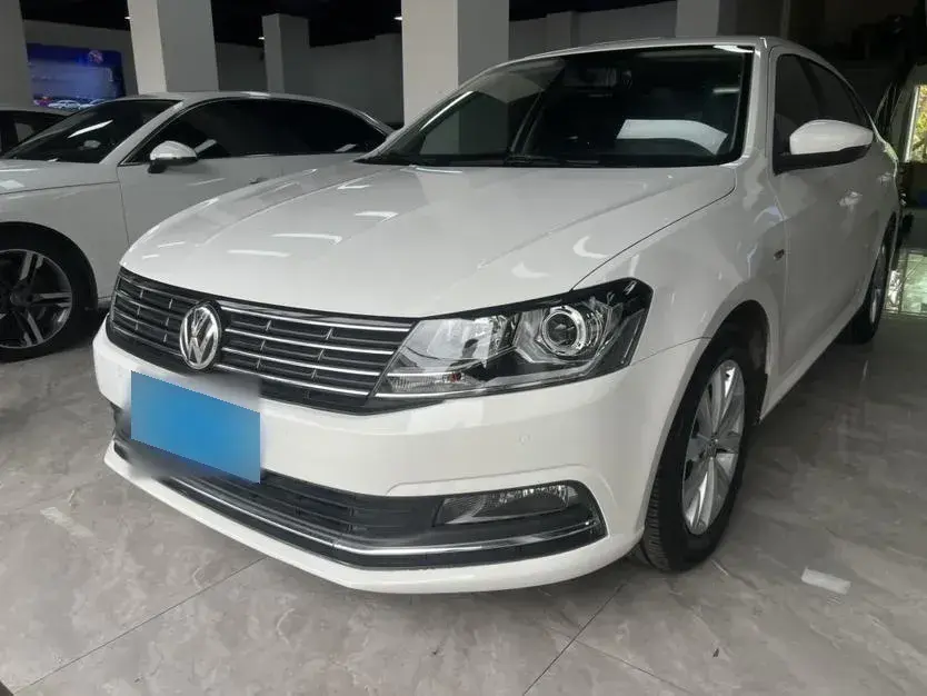 2015 Volkswagen Lavida 1.6L 110HP L4 5MT