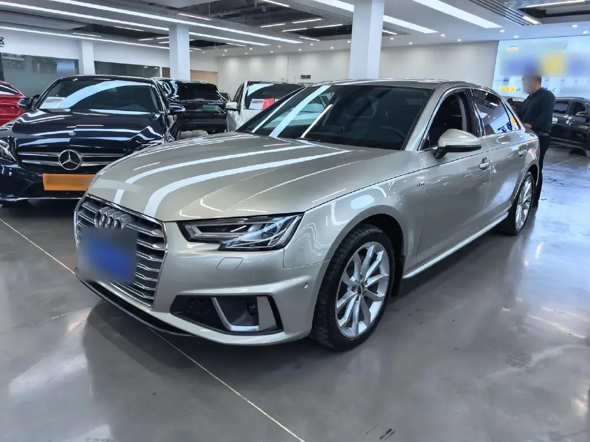 2019 Audi A4L 2.0T 190HP L4 7DCT