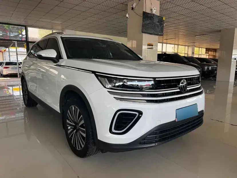 2023 Volkswagen Tavendor 2.0T 186HP L4 7DCT