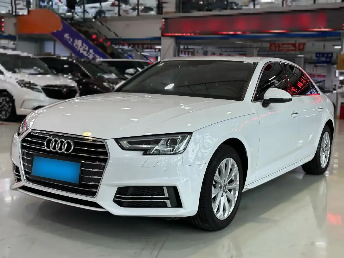 2018 Audi A4L 2.0T 190HP L4 7DCT