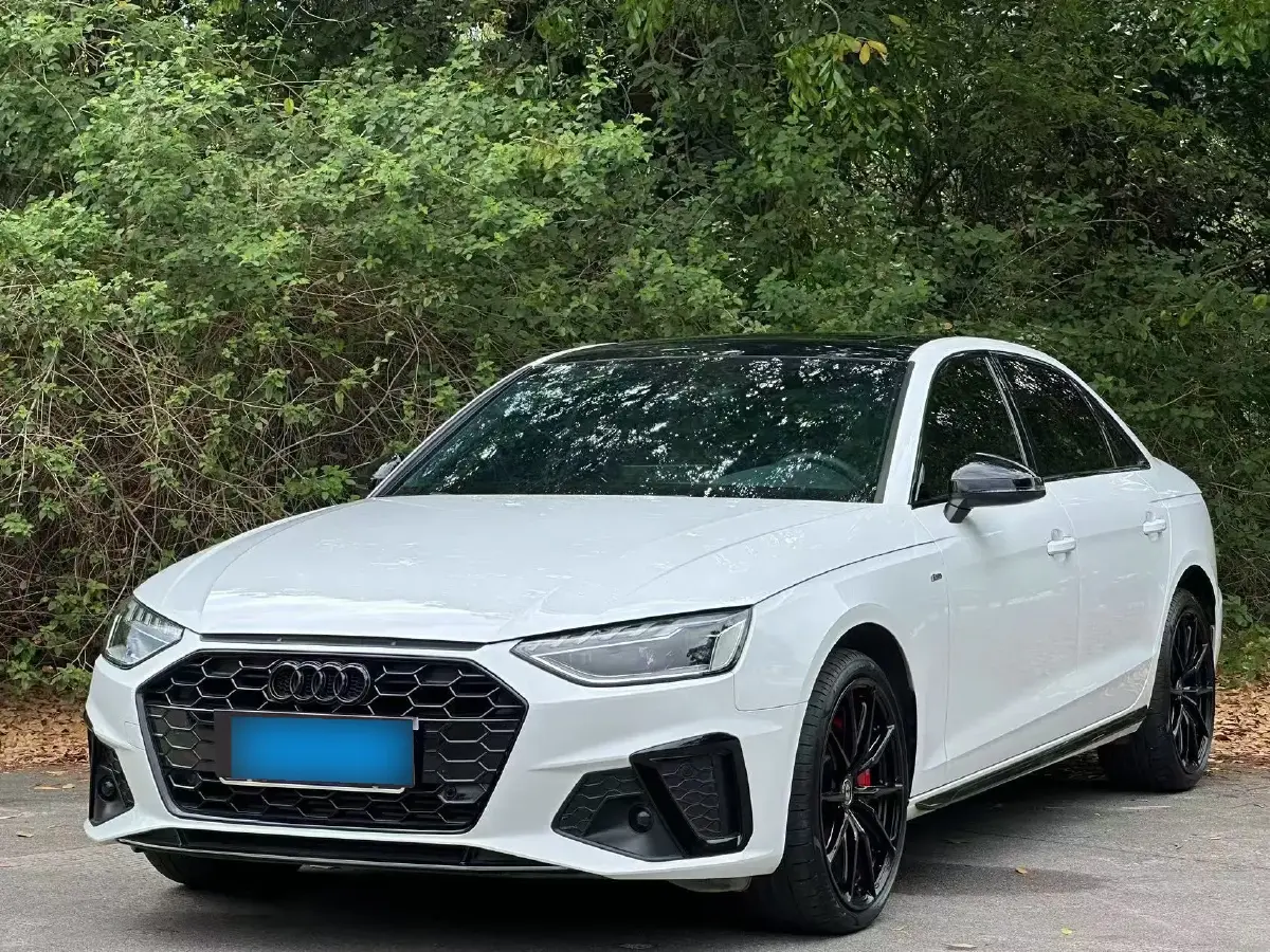 2024 Audi A4L 2.0T 190HP L4 7DCT